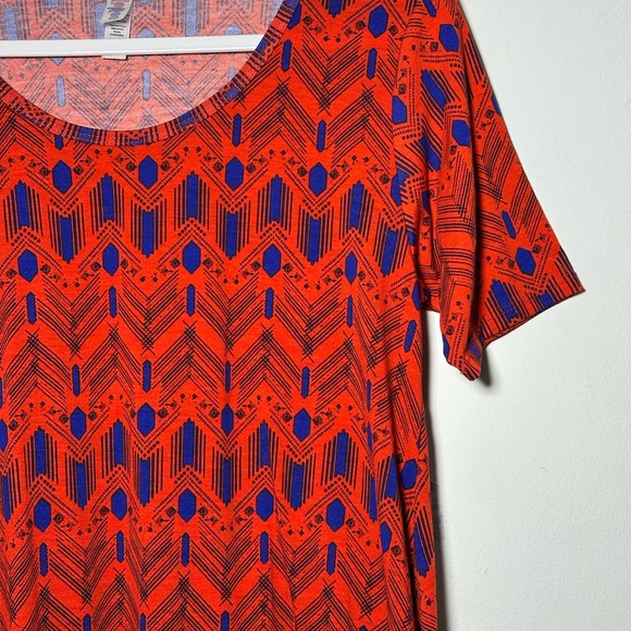 LuLaRoe Red Blue Geometric Tribal Print‎ Short Sleeve Tunic Top S NEW with FLAW - Picture 5 of 14